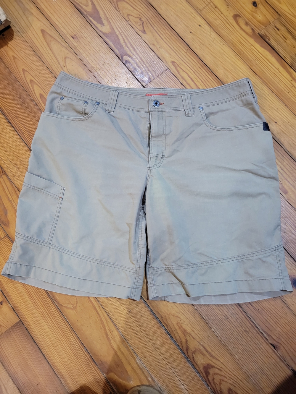 L.L. Bean Khaki Cargo Shorts for Men